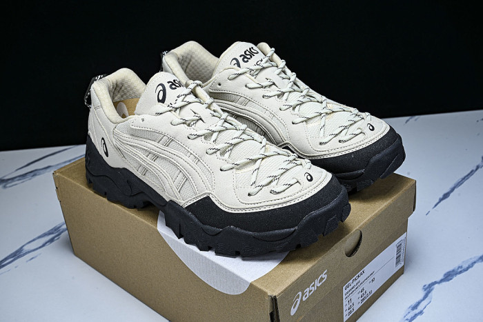 1203A983-020 GEL-TRUCK OUTDOOR SPORTS HIKING SHOES BEIGE/BLACK/BEIGE