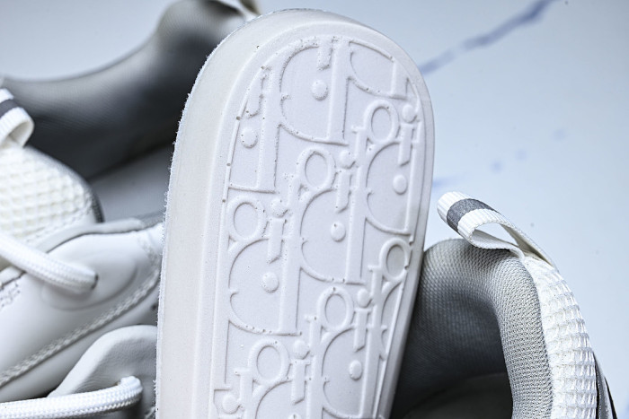 2026 THE NEW MEN'S SHOES ARE FASHIONABLE AND TRENDY LACE UP SPORTS SHOES WHITE/BLACK