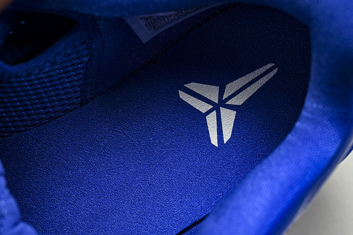 IO6256-400 ZOOM KOBE 5 CHAOS PRACTICAL BASKETBALL SHOES KLEIN BLUE/DARK BLUE
