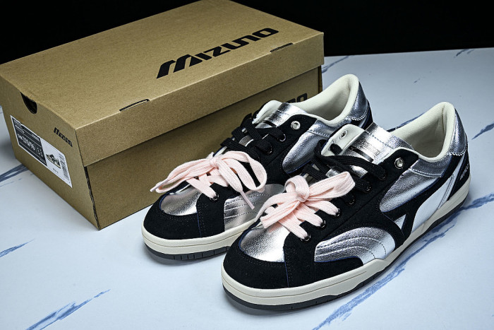 D1GH261013 CT CLUB RETRO LOW-TOP CASUAL SNEAKERS SILVER/BLACK