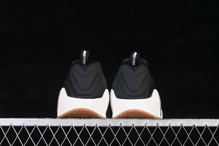 FJ7127-010 FREE METCON 6 BLACK/GUM LIGHT BROWN/COCONUT MILK