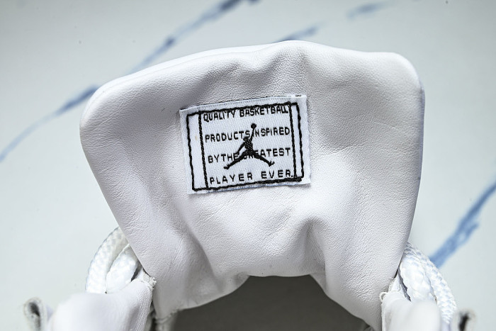 IV7639-100 COMME DES GARÇONS X AIR JORDAN 11 AJ11 WHITE/PURE WHITE