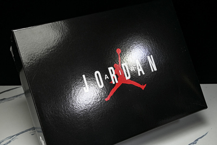 IV7639-100 COMME DES GARÇONS X AIR JORDAN 11 AJ11 WHITE/PURE WHITE