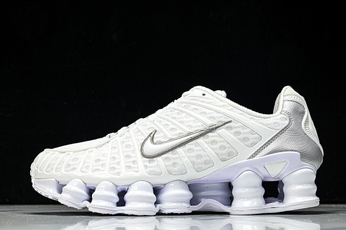 AV3595-100 SHOX TL WHITE/METALLIC SILVER-MAX ORANGE-WHITE