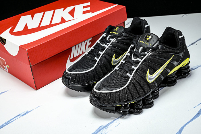 CNO151-002 SHOX TL BLACK/DYNAMIC YELLOW-METALLIC SILVER