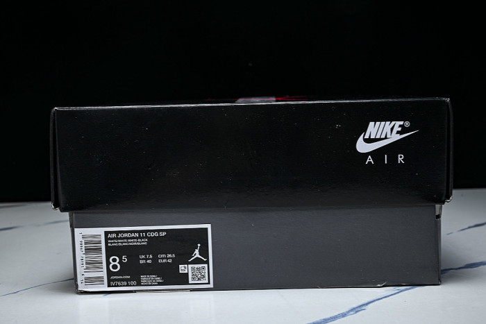 IV7639-100 JORDAN 11 RETRO WHITE/WHITE/WHITE