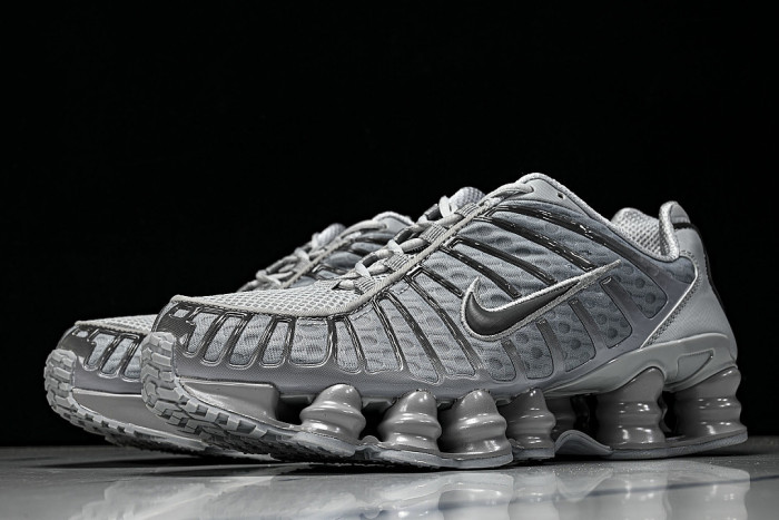AV3595-015 SHOX TL WOLF GREY/IRON GREY