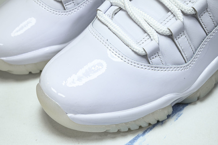 IV7639-100 COMME DES GARÇONS X AIR JORDAN 11 AJ11 WHITE/PURE WHITE