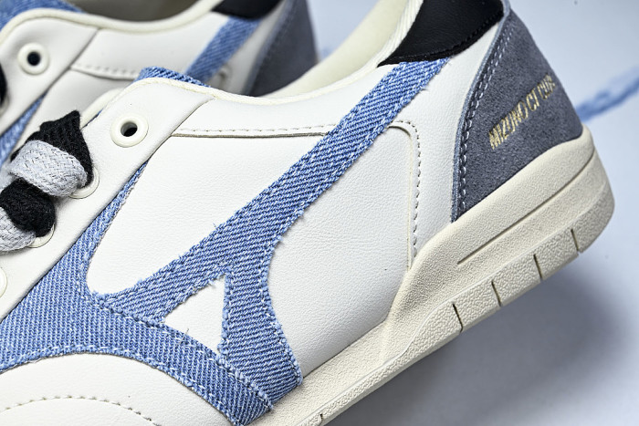 D1GH261002 CT CLUB RETRO LOW-TOP CASUAL SNEAKERS WHITE/BLUE/BLACK