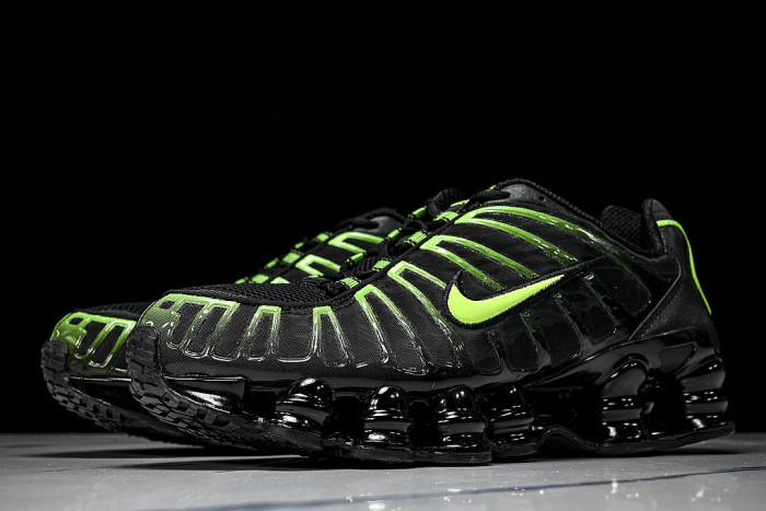 AV3595-012 SHOX TL BLACK/BLACK/GREEN STRIKE