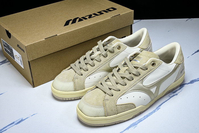 D1GH261012 CT CLUB RETRO LOW-TOP CASUAL SNEAKERS WHITE/YELLOW