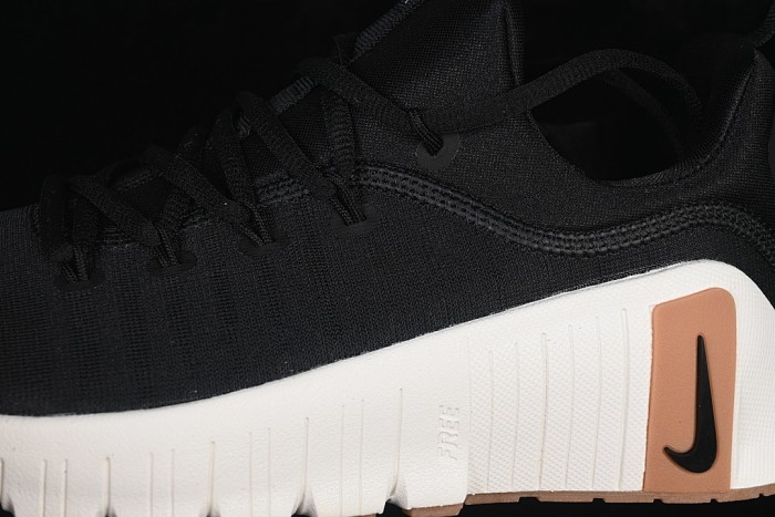 FJ7127-010 FREE METCON 6 BLACK/GUM LIGHT BROWN/COCONUT MILK
