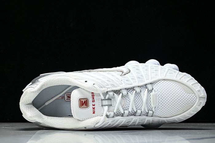 AV3595-100 SHOX TL WHITE/METALLIC SILVER-MAX ORANGE-WHITE
