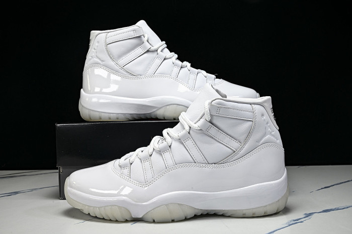 IV7639-100 JORDAN 11 RETRO WHITE/WHITE/WHITE