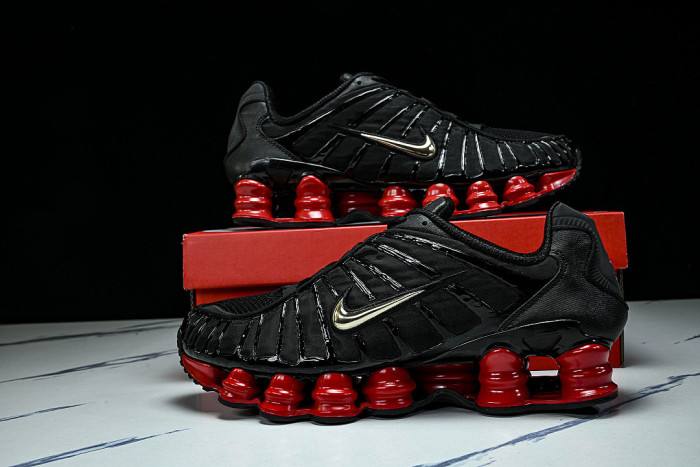 CI0987- 001 SHOX TL BLACK/METALLIC SILVER-UNIVERSITY RED
