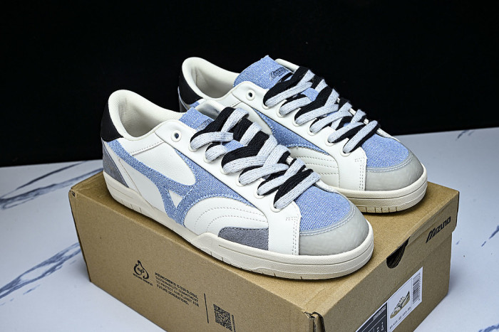 D1GH261002 CT CLUB RETRO LOW-TOP CASUAL SNEAKERS WHITE/BLUE/BLACK