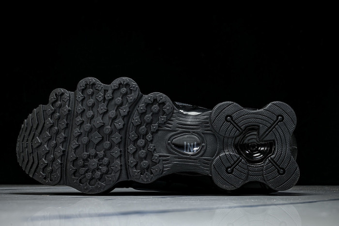IF6202-002 SHOX TL BLACK/CELESTINE BLUE/COOL GREY