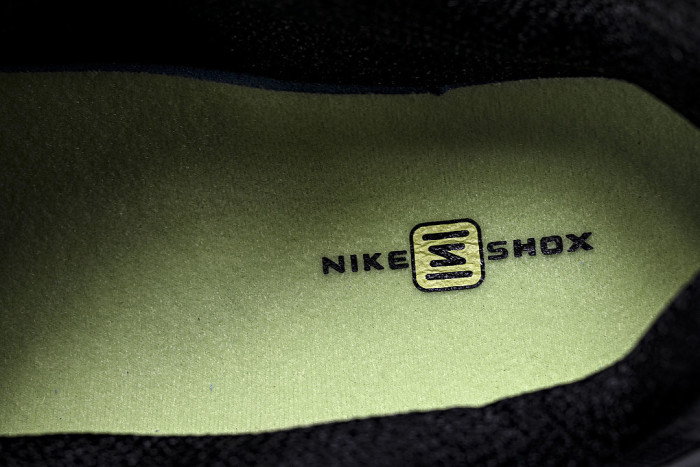 IH1338-002 SHOX TL BLACK/METALLIC SILVER/LIGHT LEMON TWIST/COURT BLUE