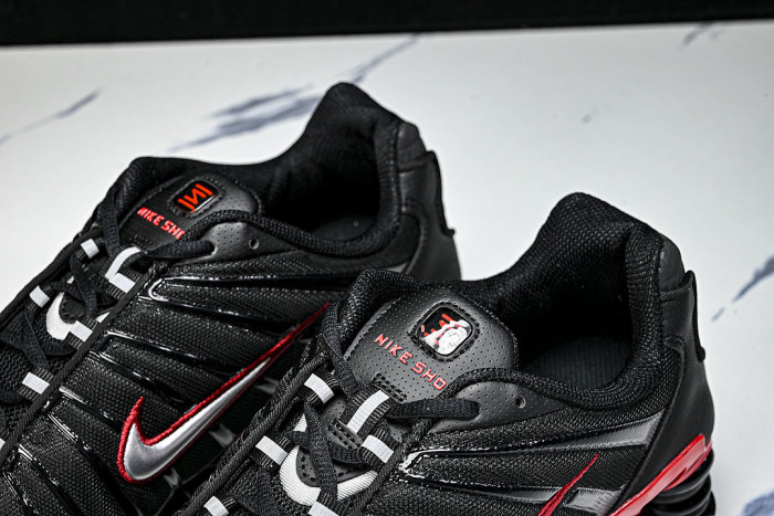 CN0151-003 SHOX TL BLACK/UNIVERSITY RED/METALLIC SILVER