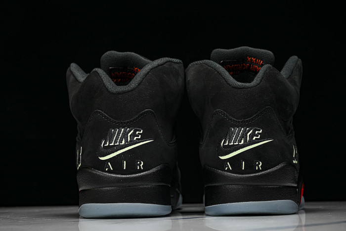 HQ7978-001 JORDAN 5 RETRO BLACK/PICANTE RED/GREEN