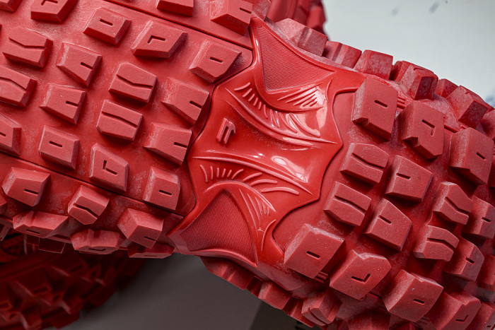 W2RAA-6010 DEFENDER RUBBER PLATFORM SNEAKERS RED/RED/RED