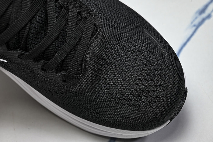 1176572-BWHT ONE ONE CLIFTON 11 KNITTED MESH RUNNING SHOES BLACK/WHITE/BLACK