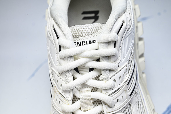 W2RAA9110 DEFENDER RUBBER PLATFORM SNEAKERS WHITE/BLACK/WHITE