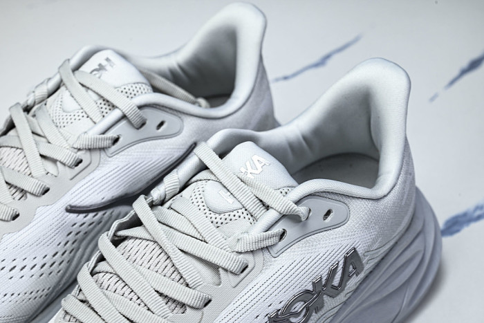 1176573-STMN ONE ONE CLIFTON 11 KNITTED MESH RUNNING SHOES WHITE/WHITE/WHITE