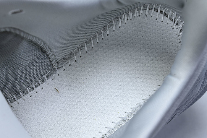 1176573-STMN ONE ONE CLIFTON 11 KNITTED MESH RUNNING SHOES WHITE/WHITE/WHITE