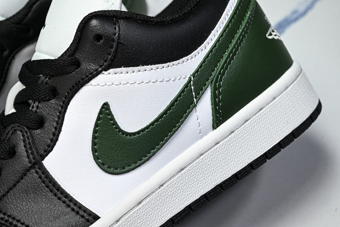 553558-047 AIR JORDAN 1 LOW RETRO-STYLE BASKETBALL SHOES WHITE/BLACK