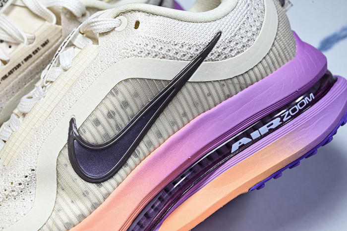 HQ2593-113 AIR ZOOM PEGASUS PREMIUM CHALK/ORANGE PULSE/LIGHT MAGENTA/TATTOO