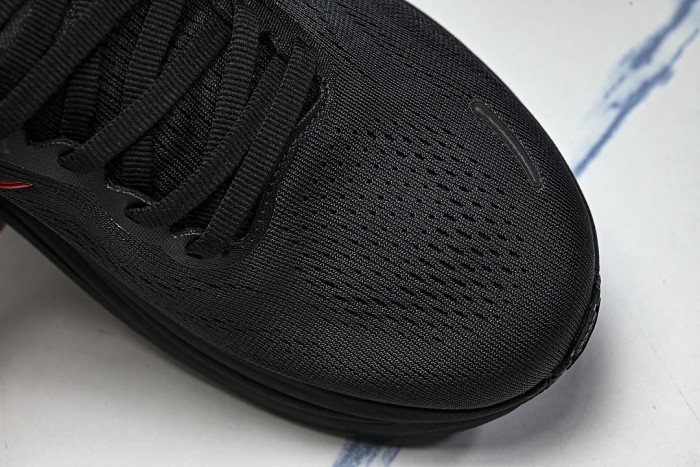 1176572-BLCKP ONE ONE CLIFTON 11 KNITTED MESH RUNNING SHOES BLACK/RED/BLACK