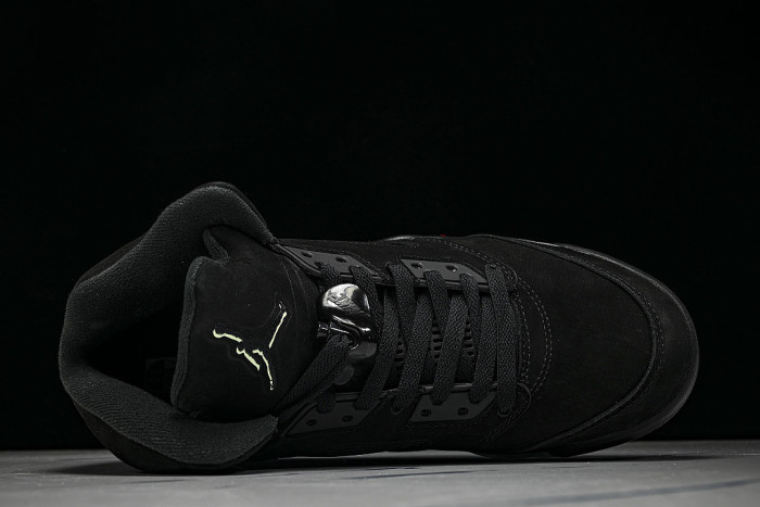HQ7978-001 JORDAN 5 RETRO BLACK/PICANTE RED/GREEN