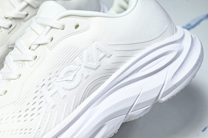1176572 WWH ONE CLIFTON 11 LIGHTWEIGHT AND BREATHABLE MESH RUNNING SHOES WHITE/PURE WHITE