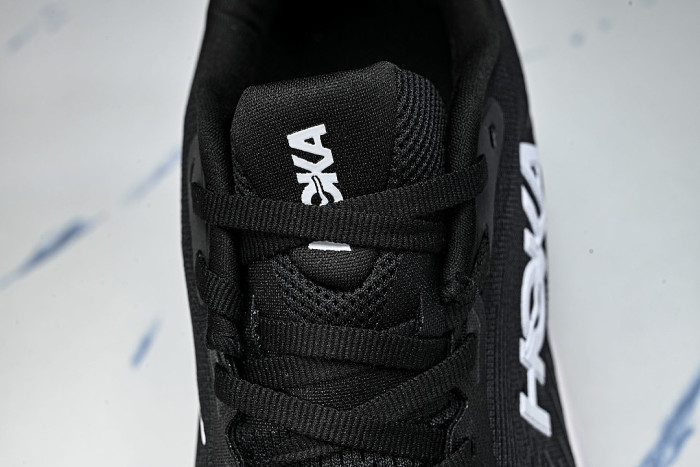 1176572-BWHT ONE ONE CLIFTON 11 KNITTED MESH RUNNING SHOES BLACK/WHITE/BLACK