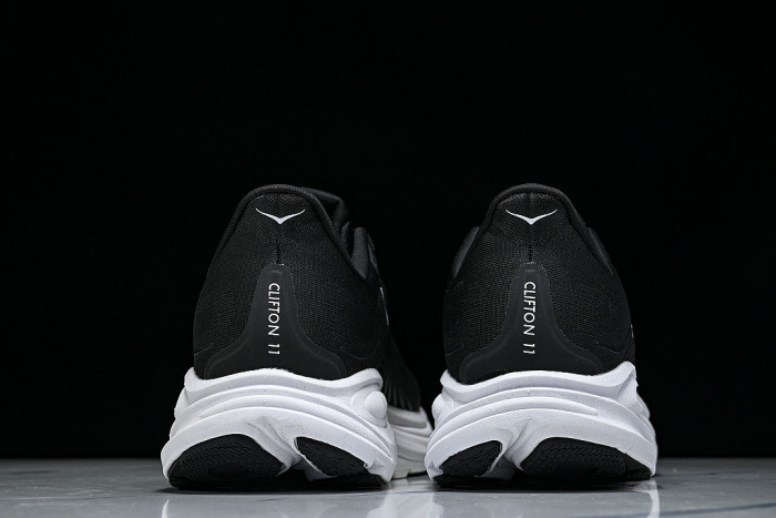 1176572-BWHT ONE ONE CLIFTON 11 KNITTED MESH RUNNING SHOES BLACK/WHITE/BLACK