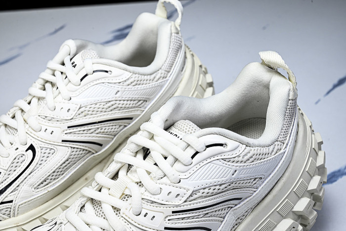 W2RAA9110 DEFENDER RUBBER PLATFORM SNEAKERS WHITE/BLACK/WHITE