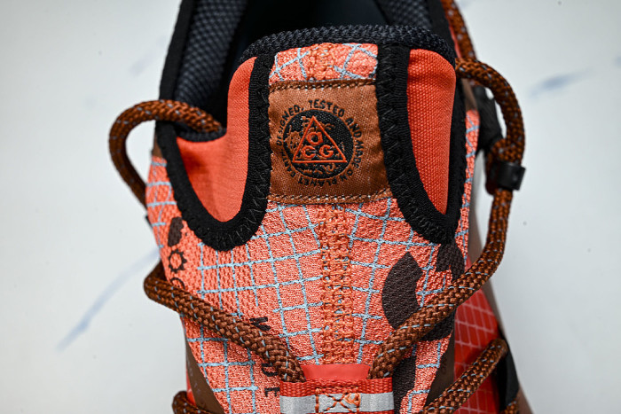IB7328-200 ACG MOUNTAIN FLY LOW GORE-TEX SE PICANTE RED-COLLEGE GREY-SMOKEY BLUE-BLACK-MONARCH