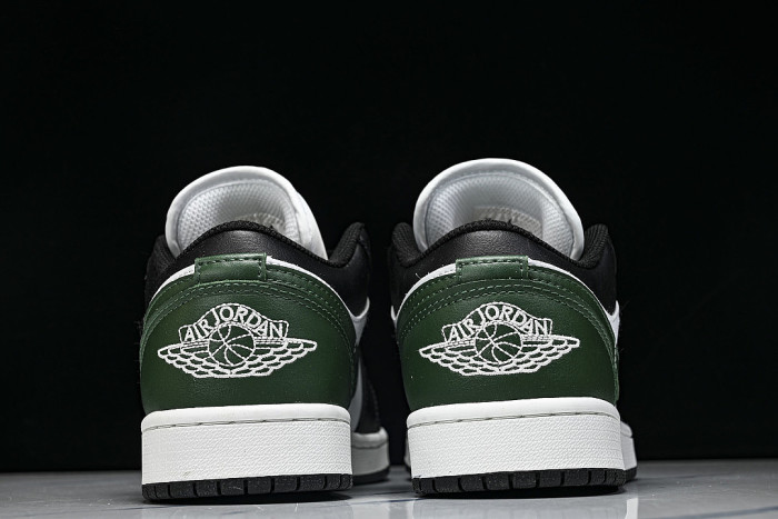 553558-047 AIR JORDAN 1 LOW RETRO-STYLE BASKETBALL SHOES WHITE/BLACK