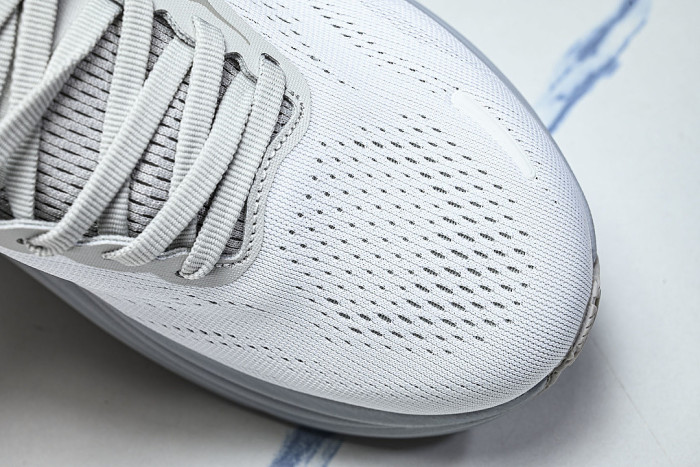 1176573-STMN ONE ONE CLIFTON 11 KNITTED MESH RUNNING SHOES WHITE/WHITE/WHITE