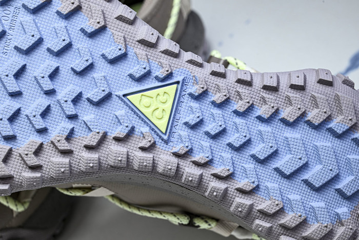 IB7328-003 ACG MOUNTAIN FLY LOW GORE-TEX SE STONE-OREWOOD BROWN-LIGHT ARMORY BLUE-BARELY VOLT