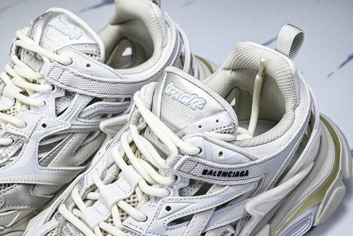 W2GN1-9000 BALENCIAGA TRACK.2 4.0 FOURTH GENERATION TRENDY RUNNING SHOES WHITE/OFF WHITE