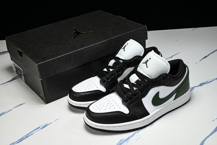 553558-047 AIR JORDAN 1 LOW RETRO-STYLE BASKETBALL SHOES WHITE/BLACK