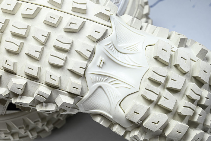 W2RAA9110 DEFENDER RUBBER PLATFORM SNEAKERS WHITE/BLACK/WHITE