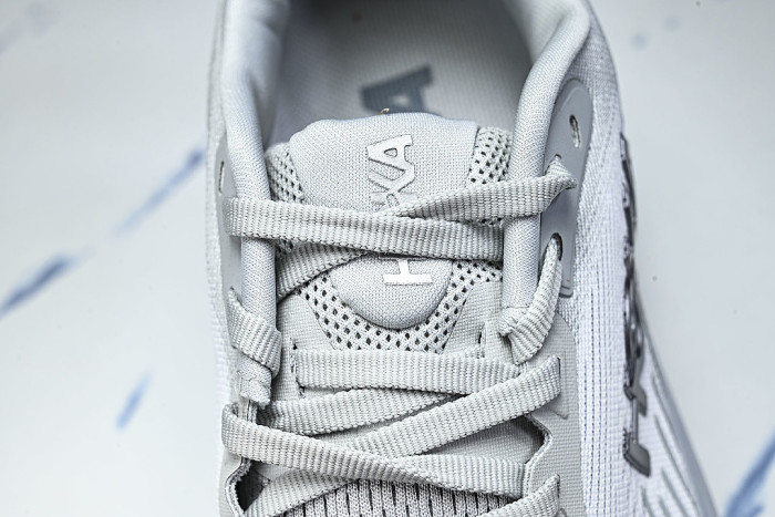 1176573-STMN ONE ONE CLIFTON 11 KNITTED MESH RUNNING SHOES WHITE/WHITE/WHITE