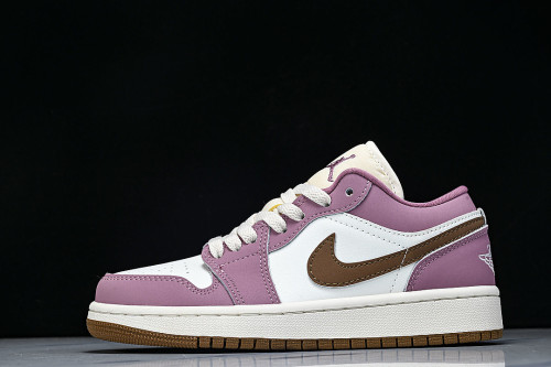 DC0774-609 JORDAN 1 LOW DESERT BERRY/LIGHT BRITISH TAN/CHALK/SAIL