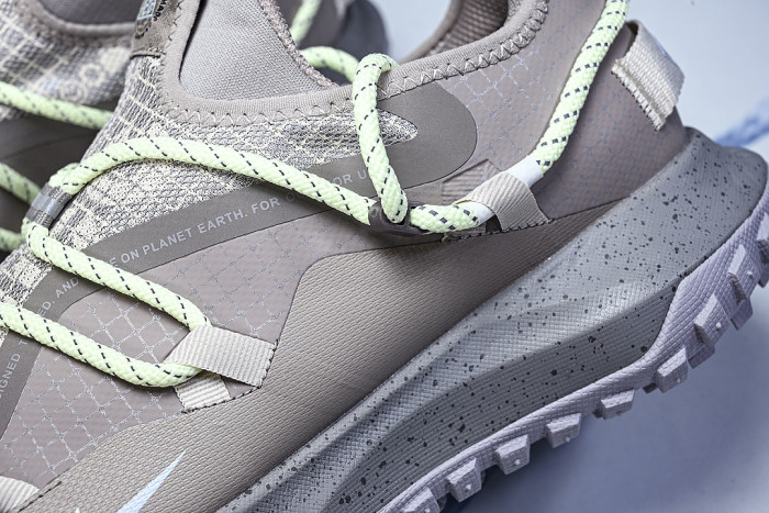 IB7328-003 ACG MOUNTAIN FLY LOW GORE-TEX SE STONE-OREWOOD BROWN-LIGHT ARMORY BLUE-BARELY VOLT