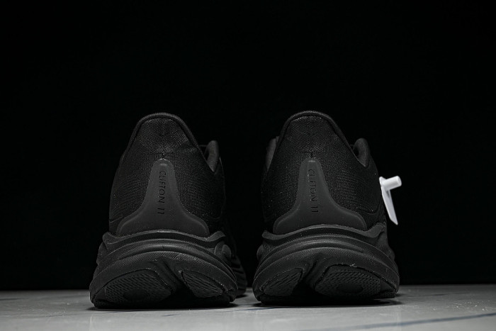 1176572 BBLC ONE CLIFTON 11 LIGHTWEIGHT AND BREATHABLE MESH RUNNING SHOES BLACK/INKINESS