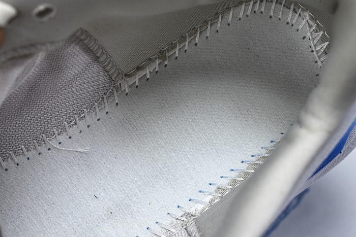 1176572-SCCG ONE ONE CLIFTON 11 KNITTED MESH RUNNING SHOES WHITE/BLUE