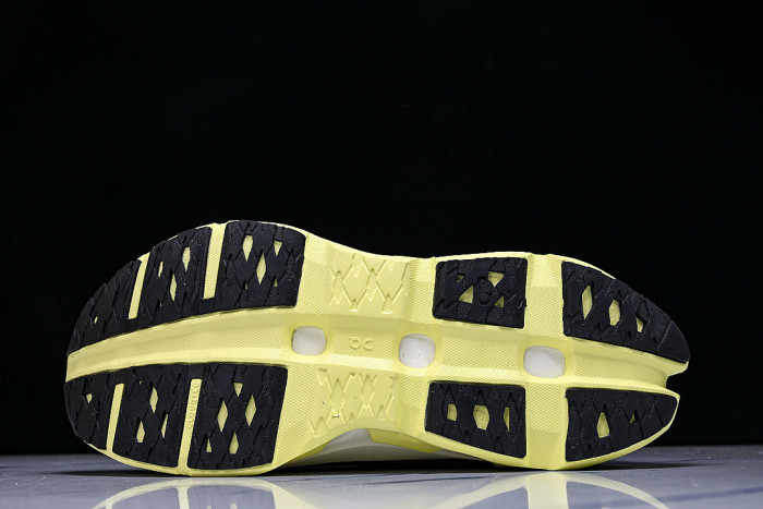 3WG10044906 ON CLOUDMONSTER 3 HYPER PURPLE/BLACK/YELLOW